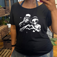 Bigfoot Alien Heart | Slouchy Tee
