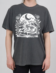 Book Dragon Skull Moon | Modern Tee
